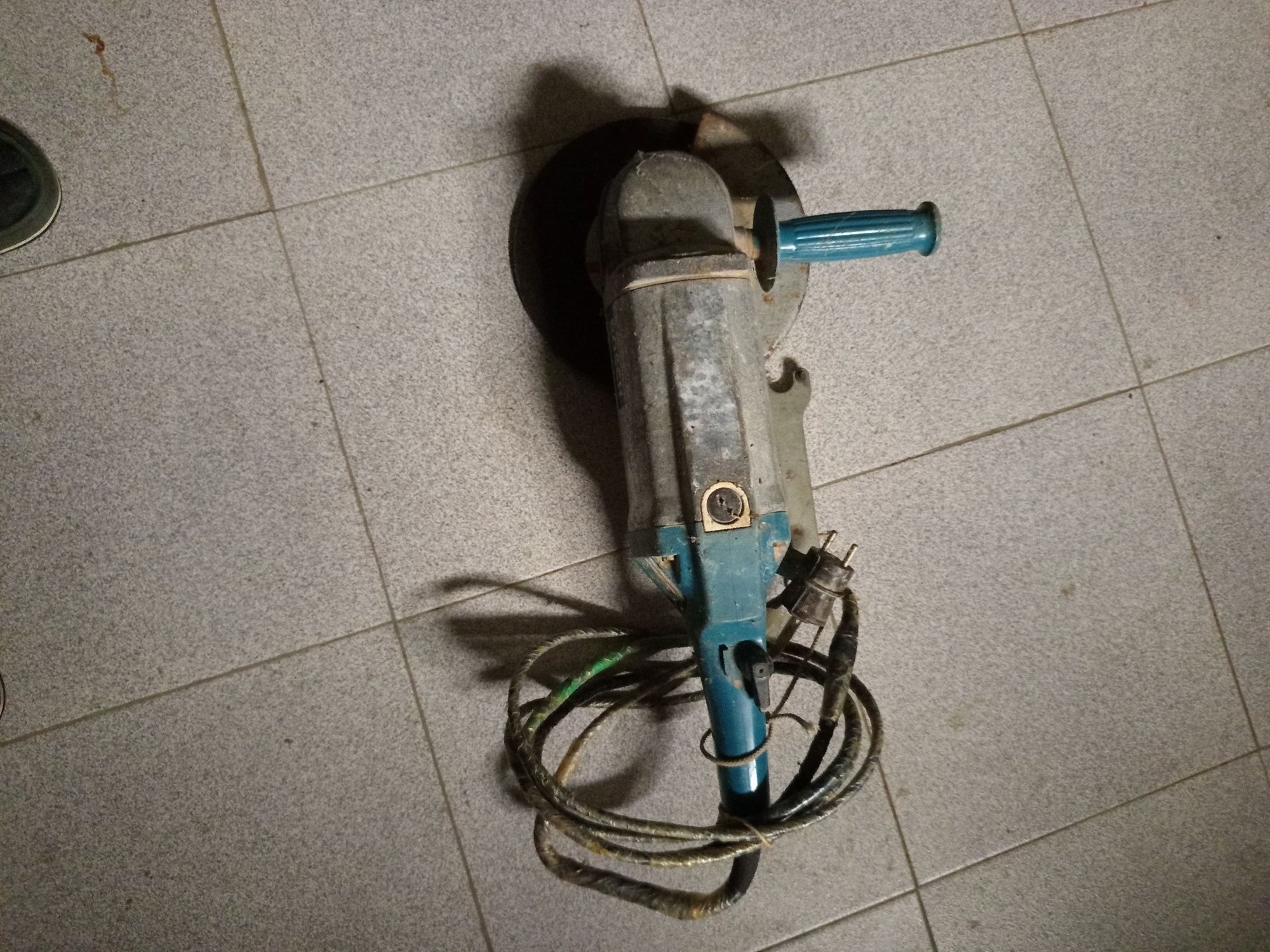 Rebarbadora grande professional Bosch
