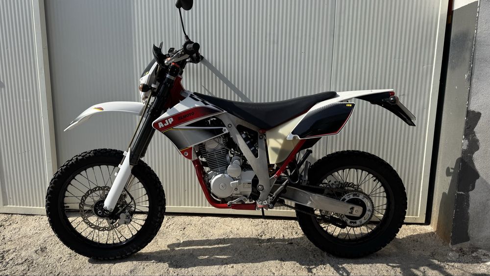 AJP PR3 125cc 2021