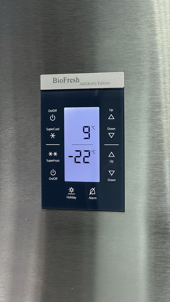 Холодильник Liebherr CBNes 3966 NoFrost BioFresh LED холодильник