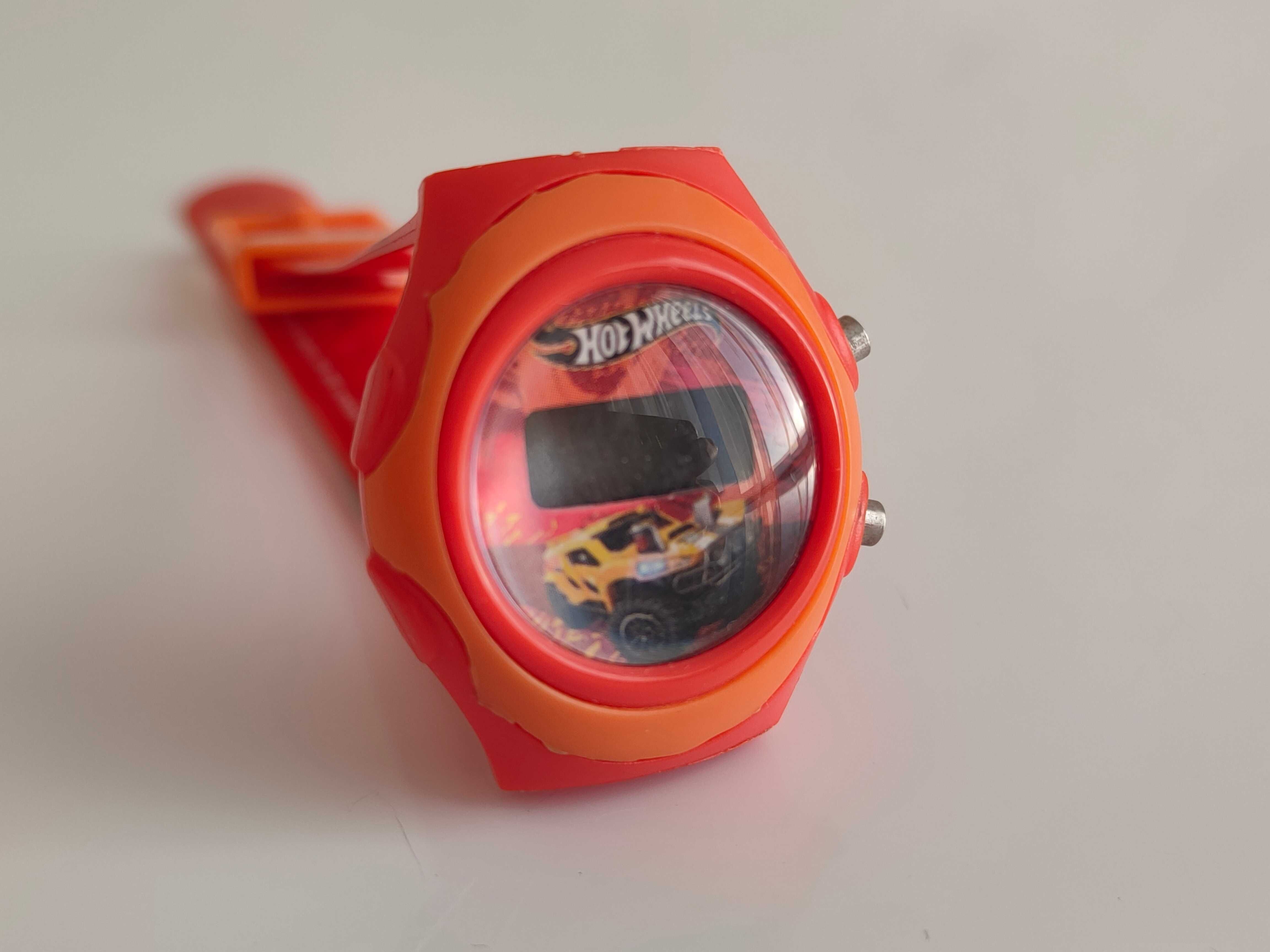 Детские часы наручные электронные Hot Wheels.