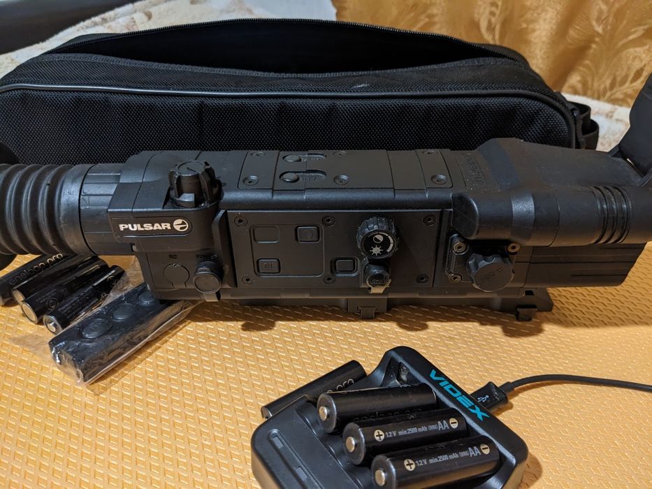 Приціл день/ніч Pulsar 770A