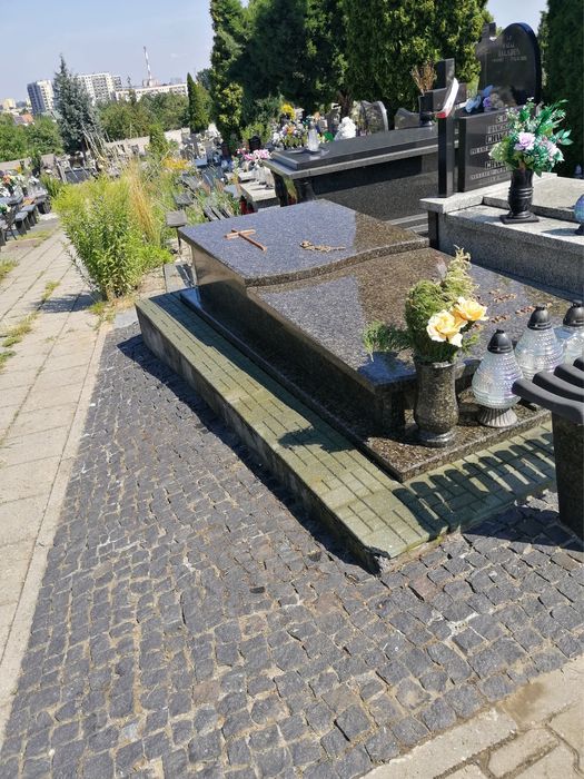 Sprzątanie grobów gdańsk / całoroczna opieka nad grobami