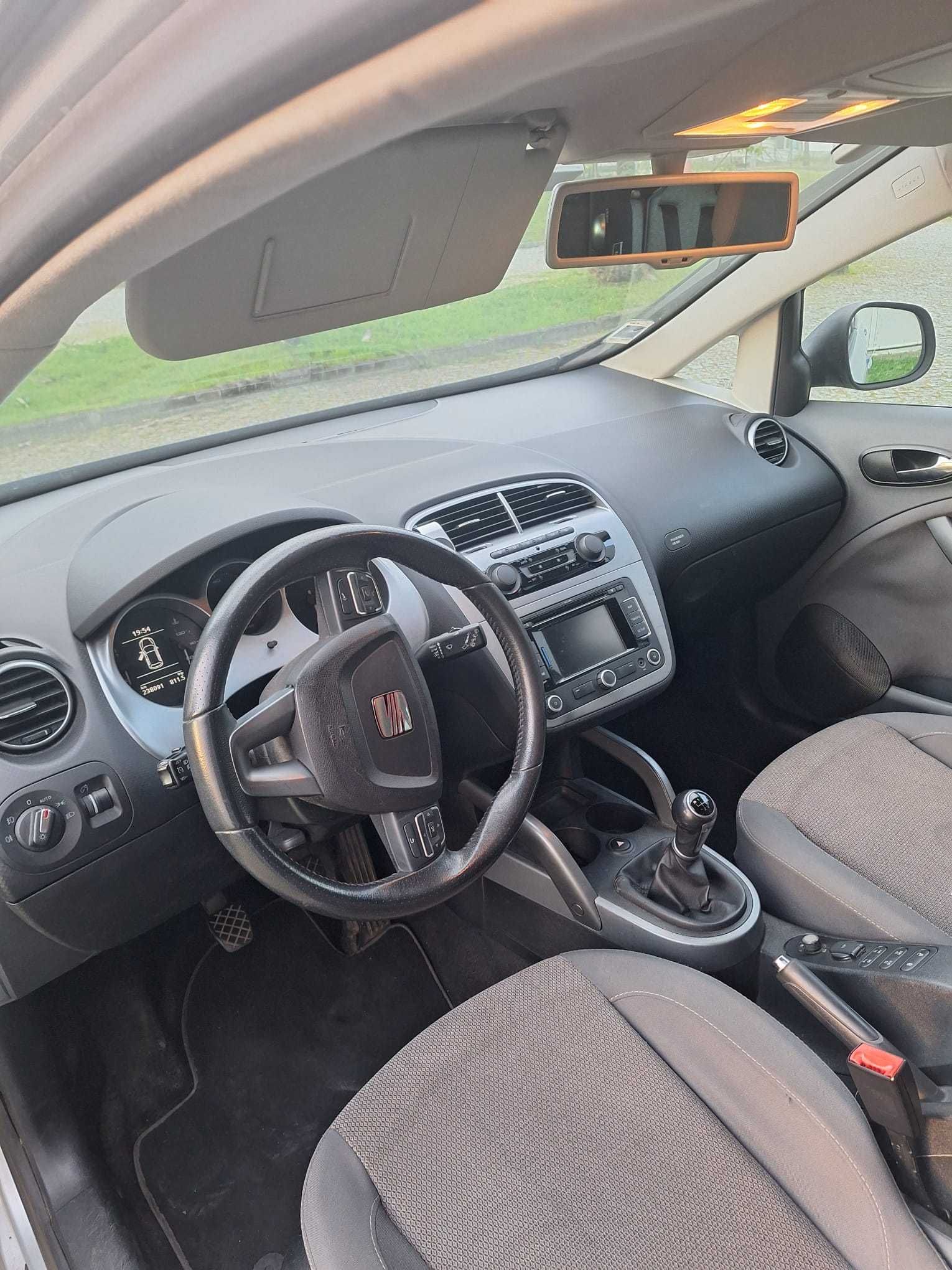 Seat Altea XL 1.6tdi 105cv Ideal para família de 4 muito Económica