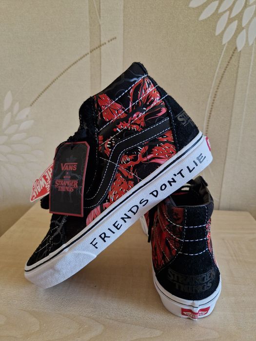 Кеды Vans Sk8-HI X Stranger Things Reissue Black/Red  р.39