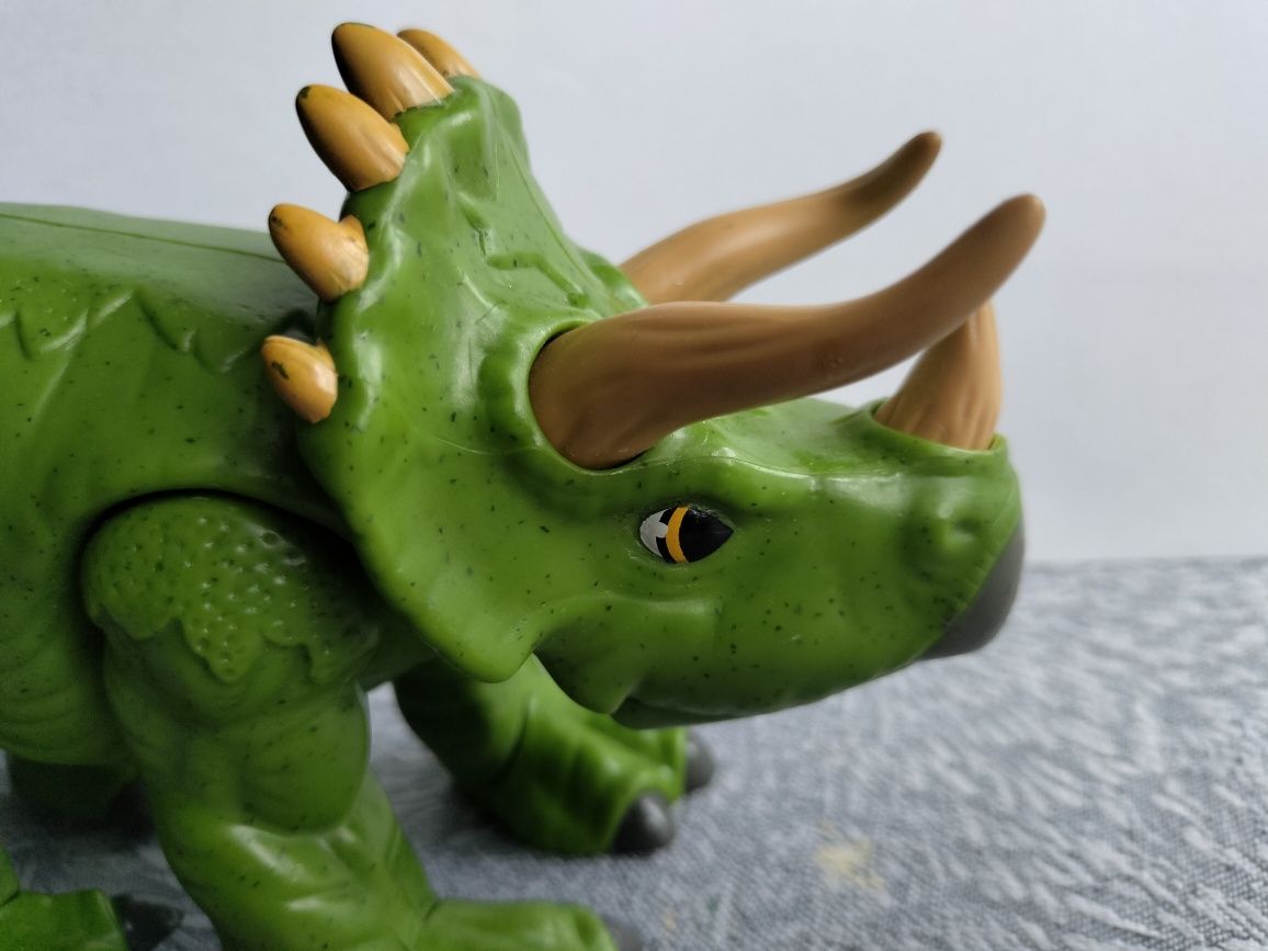 Dinozaur Triceratops Fisher Price