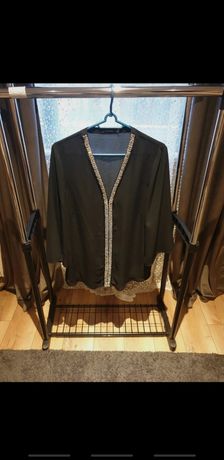 Piękna czarna bluzka ze zdobieniami firmy Monnari roz 44