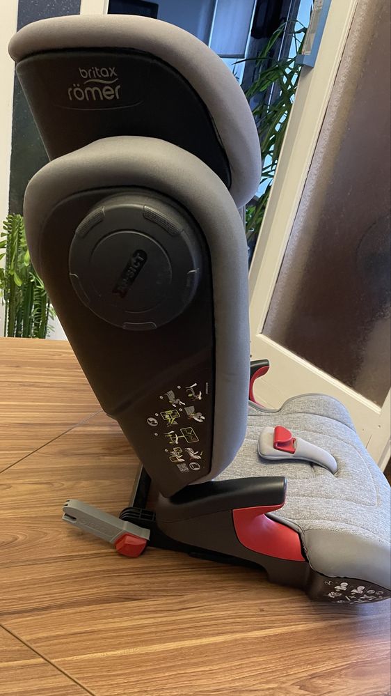 Автокрісло Britax Romer Kidfix2 S