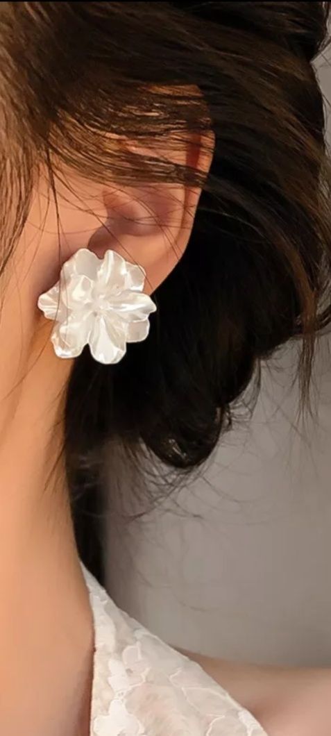 Kolczyki kwiaty perłowe white