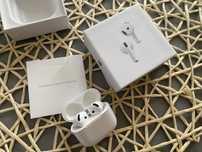 Apple Air Pods 4