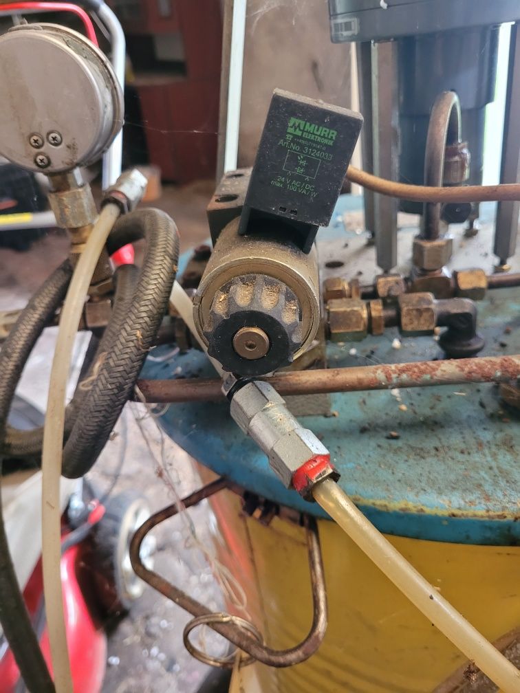 Smarownica na wózku SKF