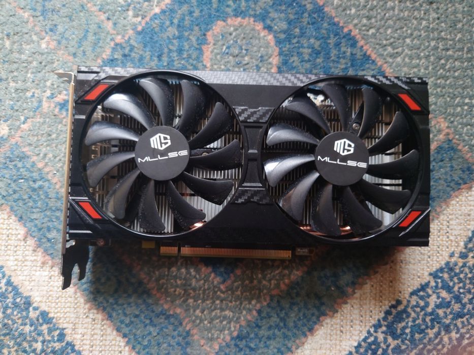 AMD RX 6600 XT відеокарта