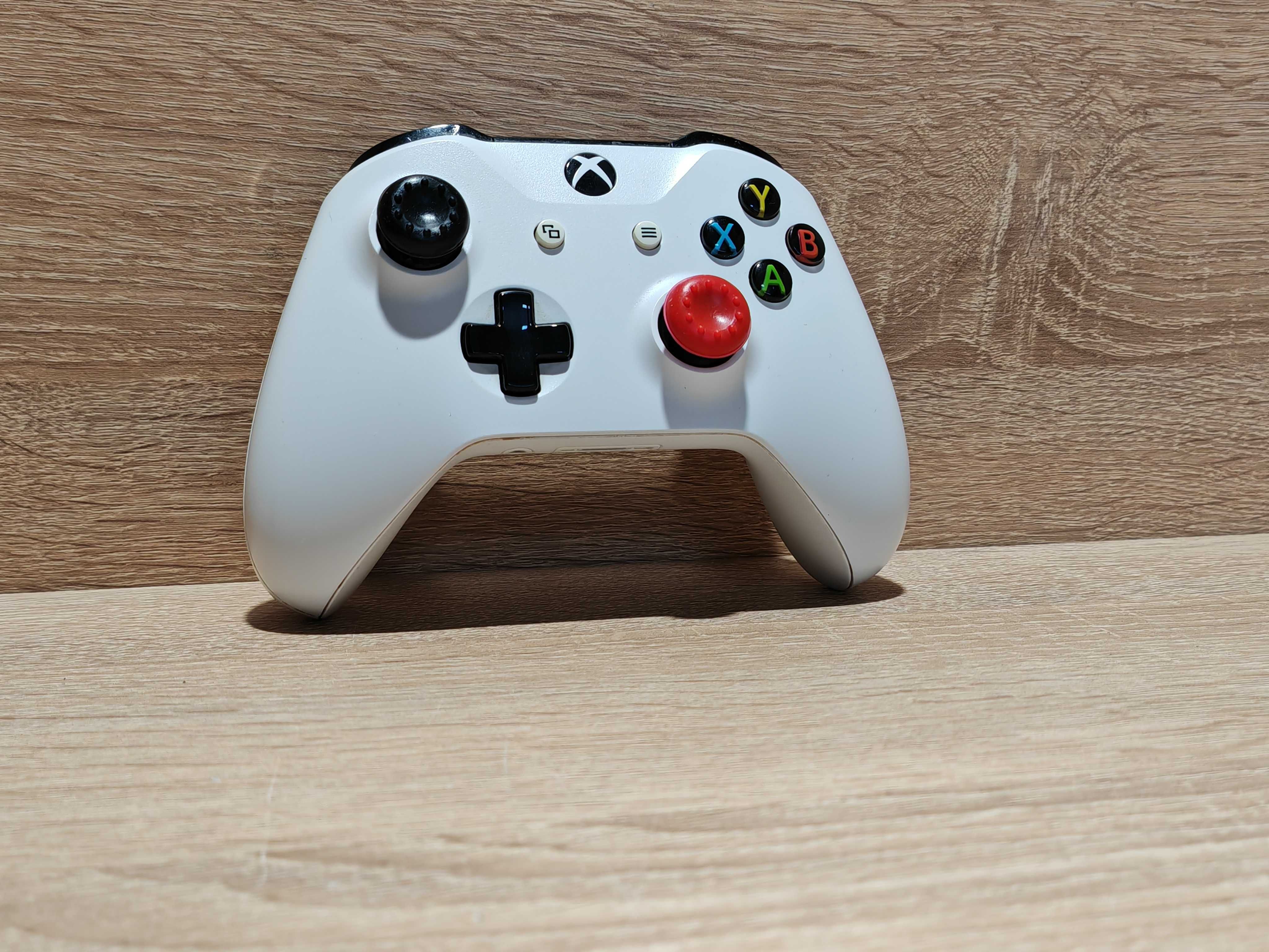Kontroler Microsoft Xbox One biały