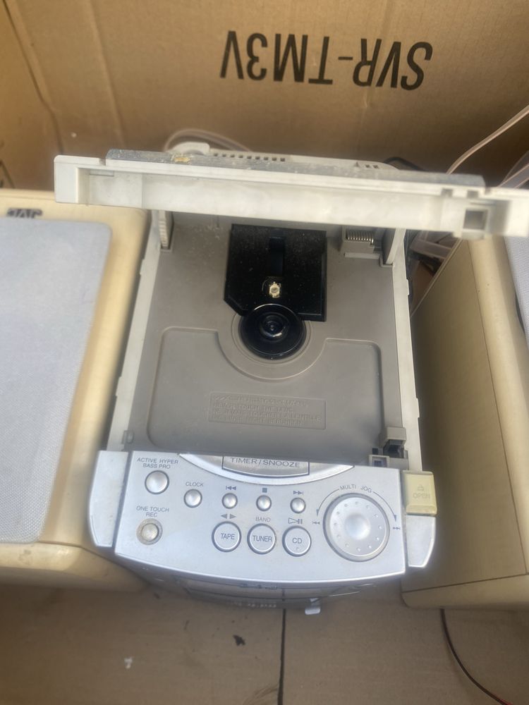 Wieża JVC Model no. Ca-uxt550