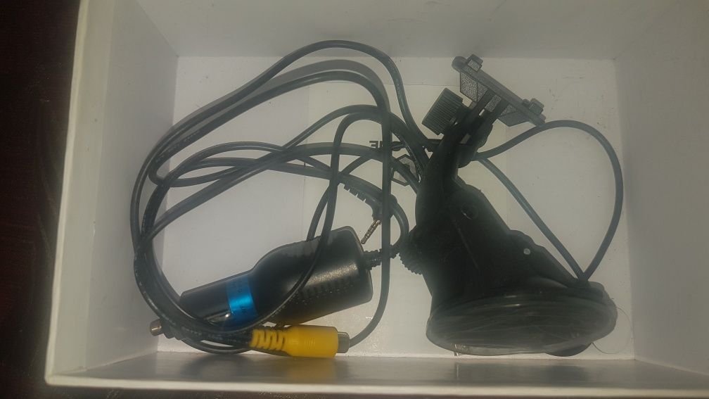 ПРОДАМ по НЕ надобности  Навигатор  CYCLONE 760!