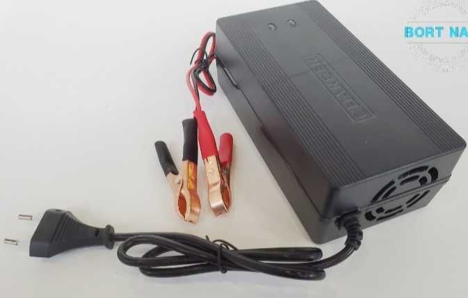 Зарядний пристрій для автомобільного акумулятора UKC BATTERY CHARDER
