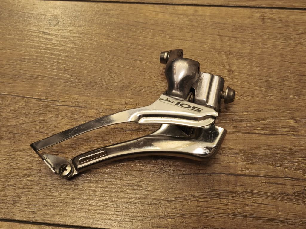Przednia przerzutka Shimano 105 FD-5600 na hak