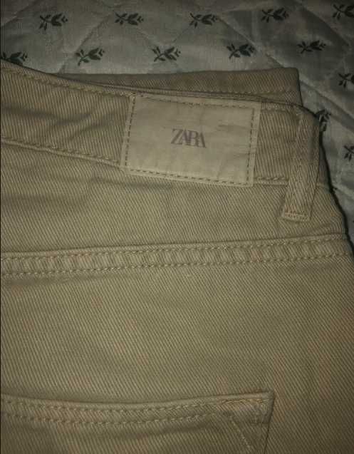 Calças Bege Zara