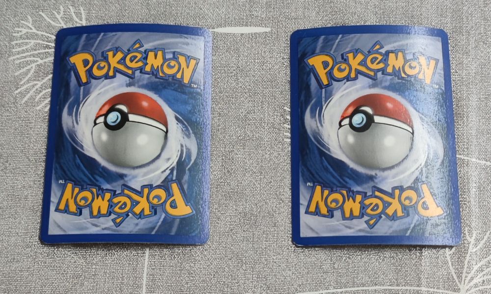 Cartas Pokémon antigas e raras Unown Q e Unown K