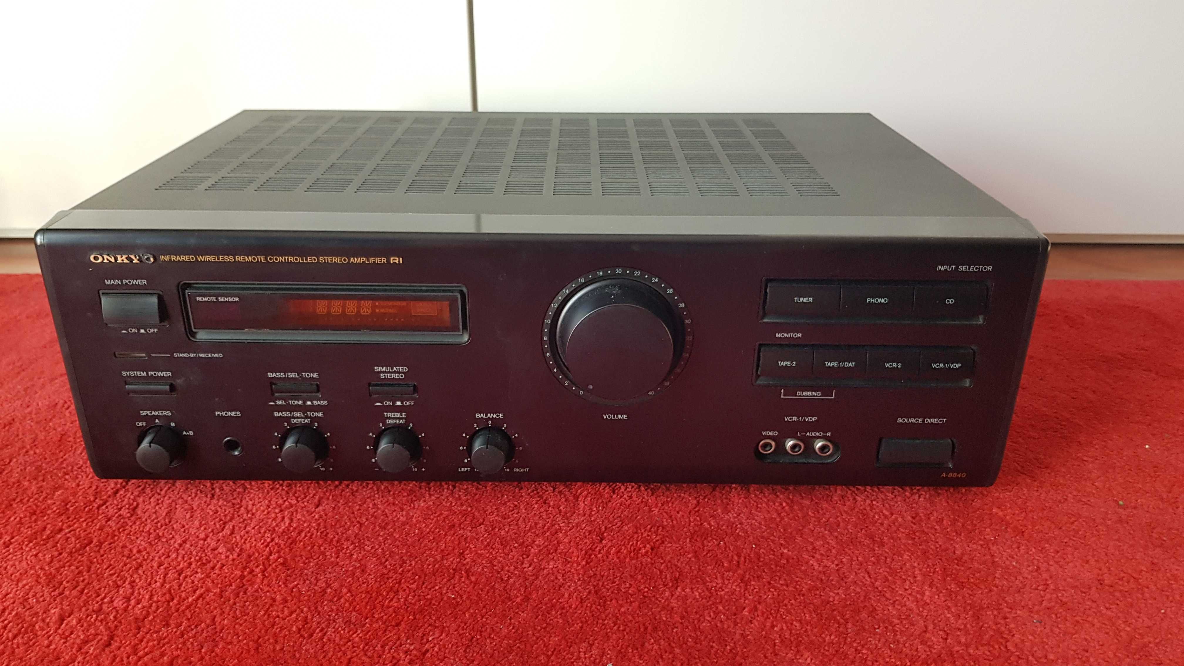 Wzmacniacz audio Onkyo R1 A-8840