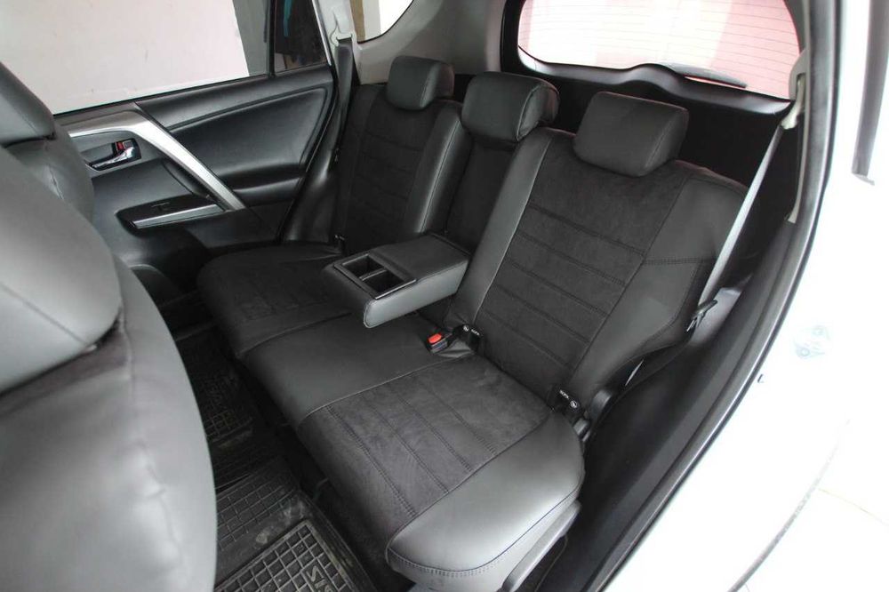 Авточехлы Toyota RAV4 (2012-2015) Экокожа Модельные Новые EMC-ELEGANT