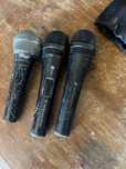 3 microfones shure e sennheiser
