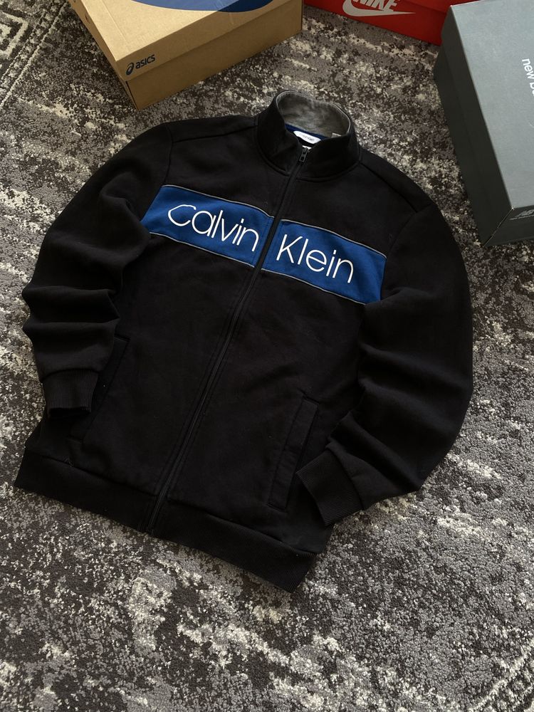 Олімпійка Calvin Klein М розмір