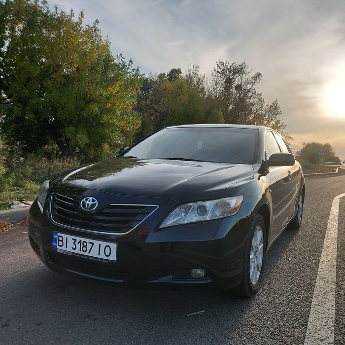 Продам toyota camry 3.5