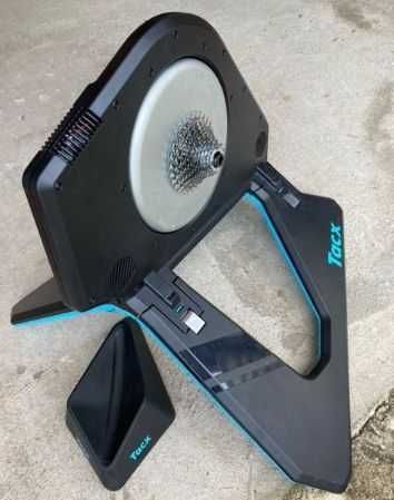 Sprzedam trenażer rowerowy Tacx NEO 2T Smart (model T2875)