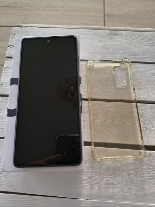 Samsung S20 fe używany stan idealny
