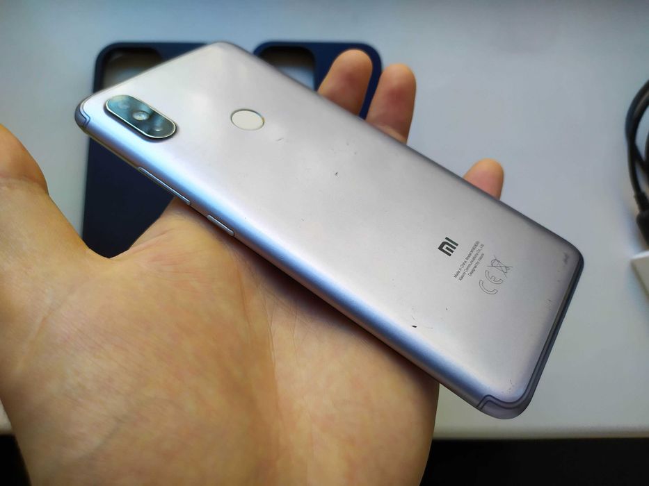 3ний лоток 64Gb 4 IPS 6" 8 ядер 2.0ГГц легкий смартфон Xiaomi Redmi S2