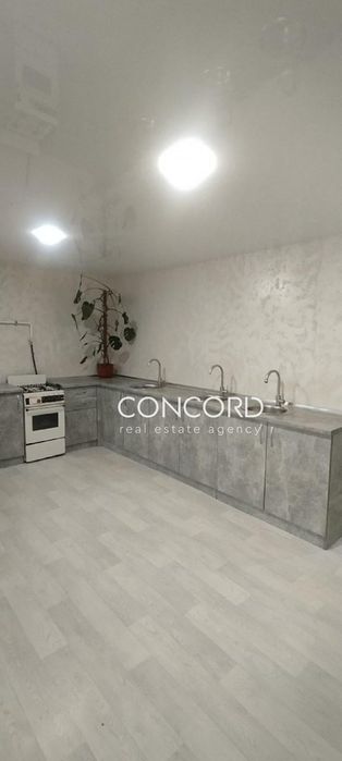 Продам КІМНАТУ! Дорогожичі. Максима Берлінського вул., 23/8. Ремонт