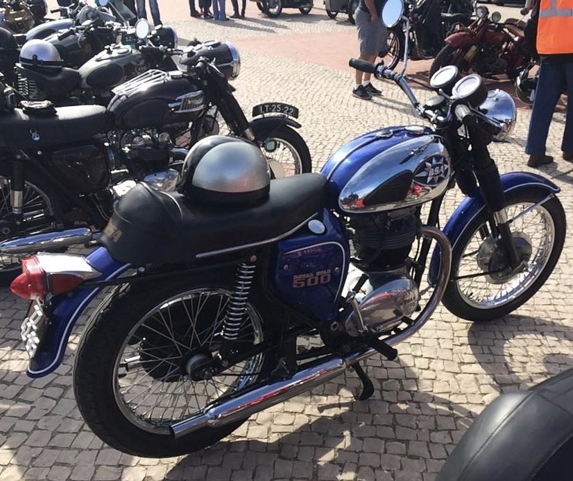 BSA  A50 Royal Star 500cc imaculada