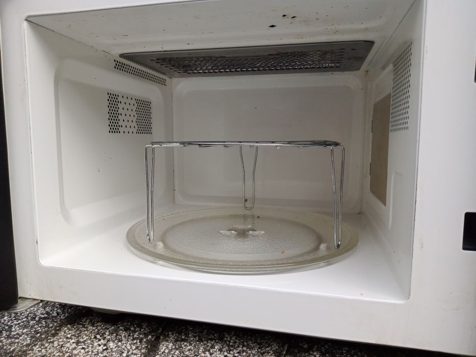 Sprzedam kuchenkę mikrofalową Candy