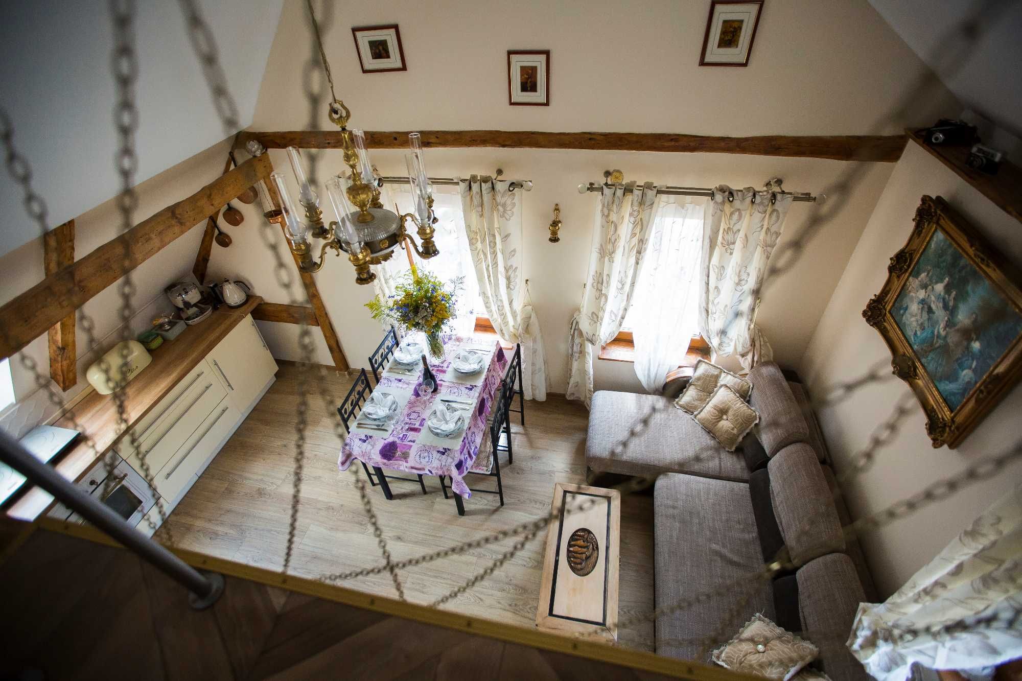 6 apartamentów blisko Zamku Książ cena od 34 do 100 zł/dobę/osobę