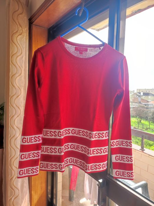 Camisola Guess linda e muito boa