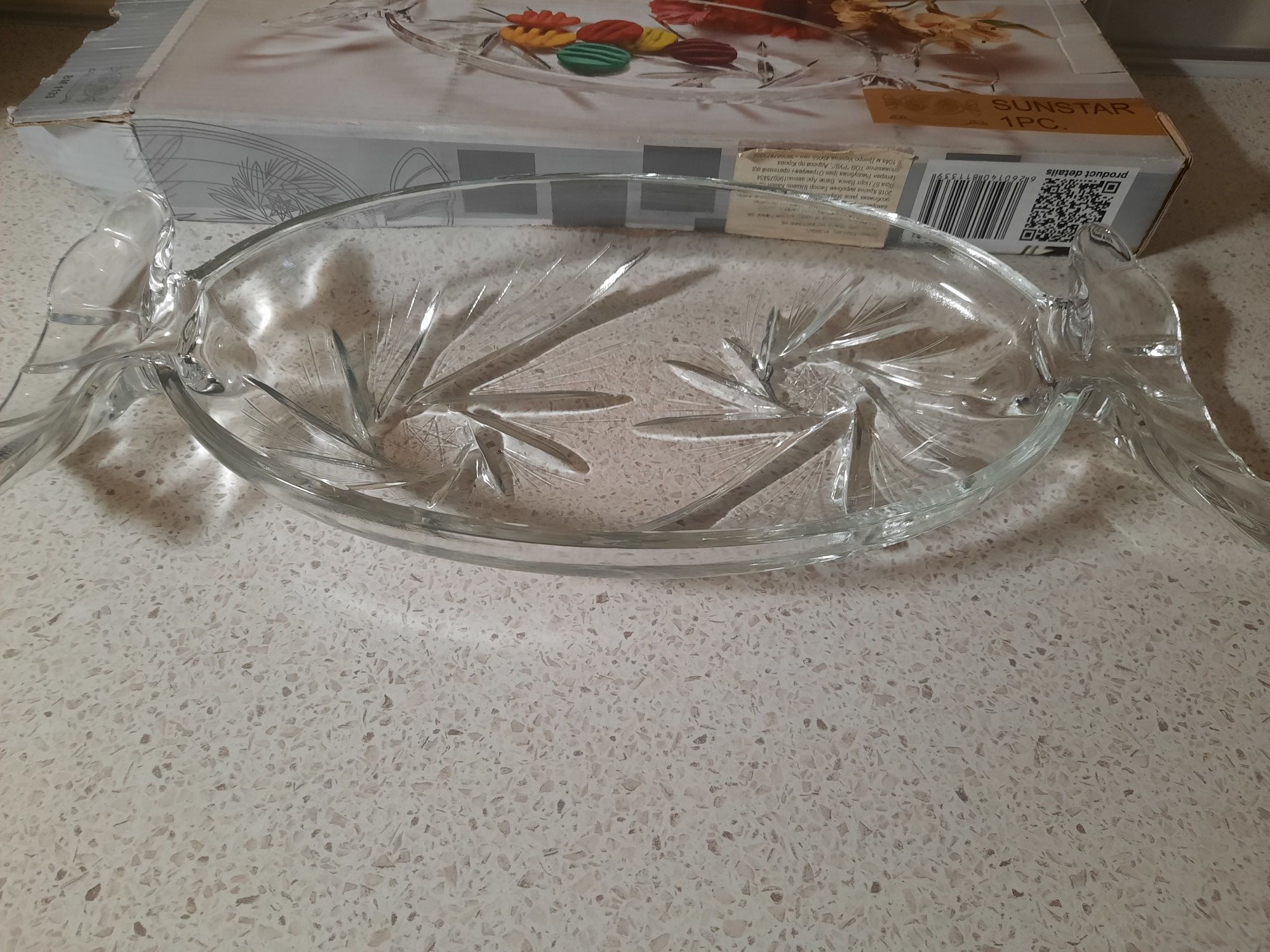 Скляна форми у вигляді цукерки
Нова
В упаковочці