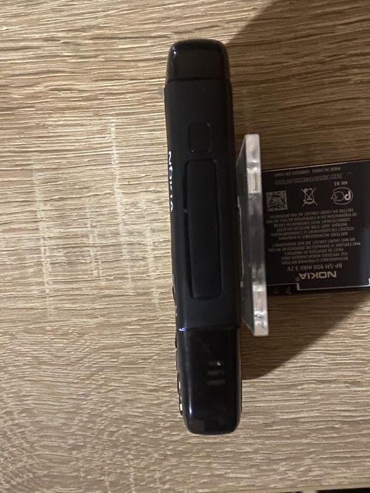 Мобильный телефон Nokia 5700