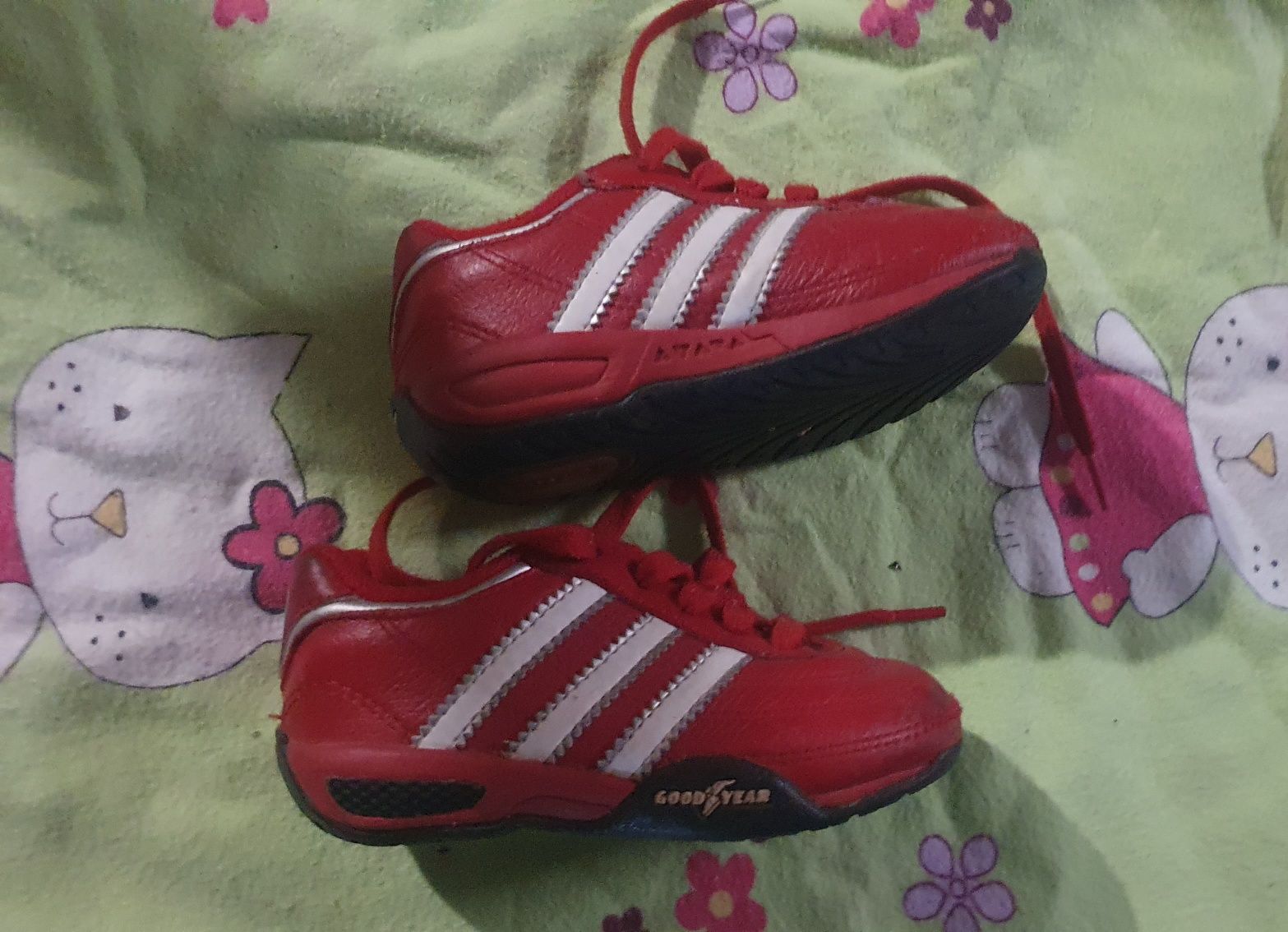 Buty chłopięce Adidas r.22