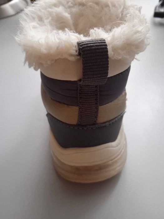 Зимние ботинки для девочки Zara 21 размер