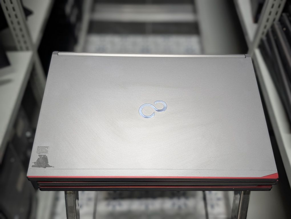 Ноутбук Fujitsu LIFEBOOK E756 - Надійний бізнес-партнер є 300 шт