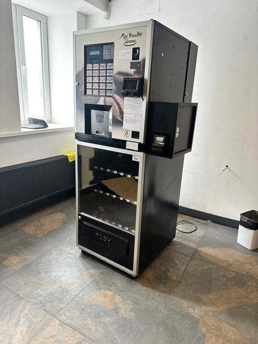 Комбіснек,кавовий апарат