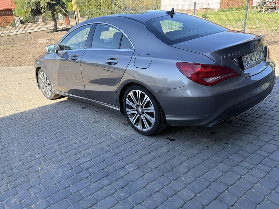 Mercedes cla250.