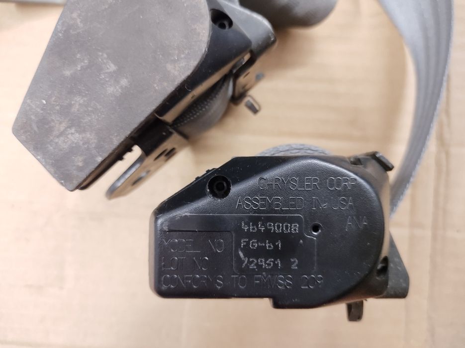 Задні ремені stratus/cirrus/sebring комплект