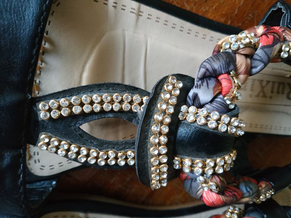 Сандалии на лето р.38 стелька 24 см.