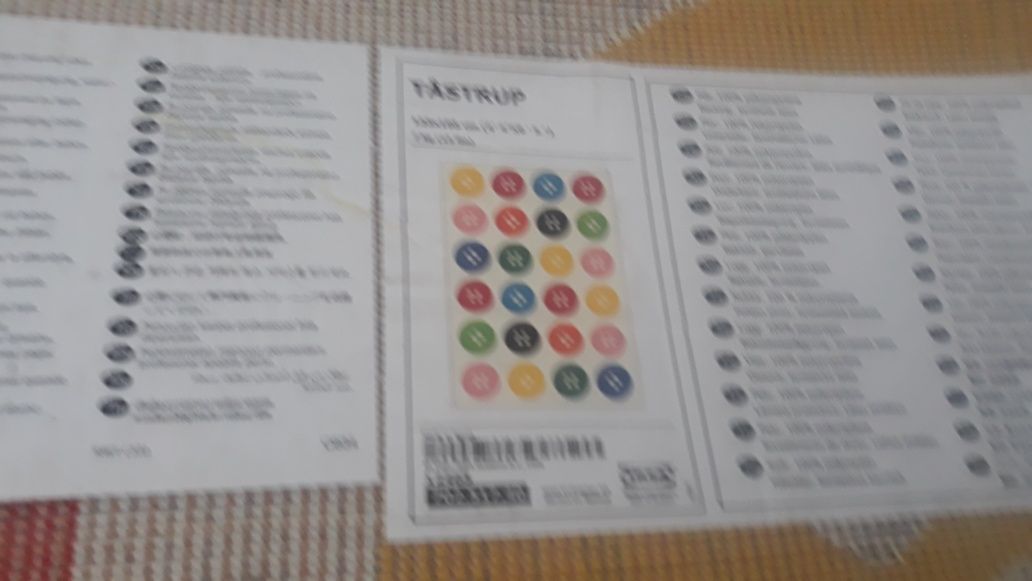 Tapete ikea botões