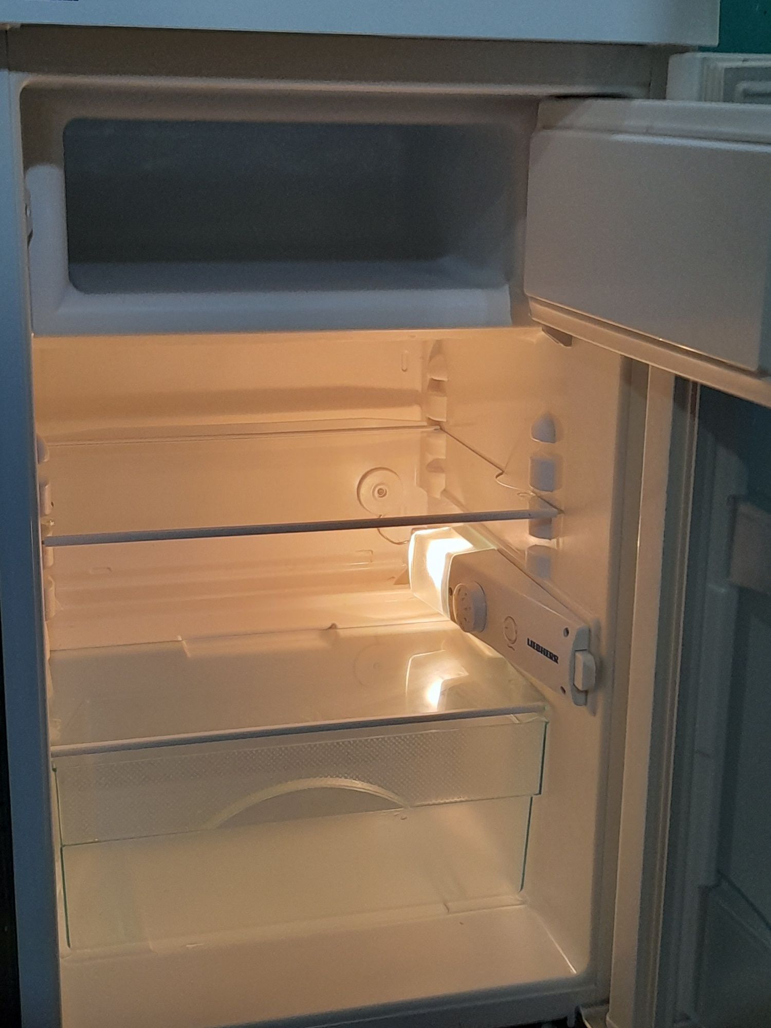 Холодильник Libher з морозилкою  0.50/0.85см