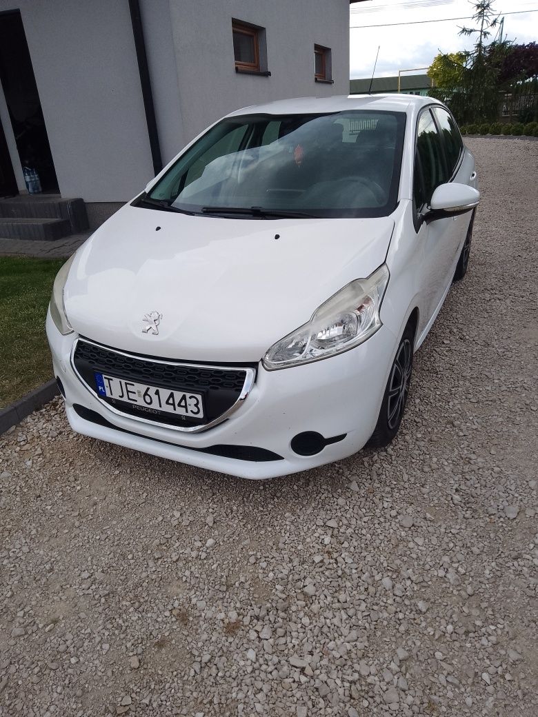 Peugeot 208 1.4 hdi Prywatnie Tablet klima super stan