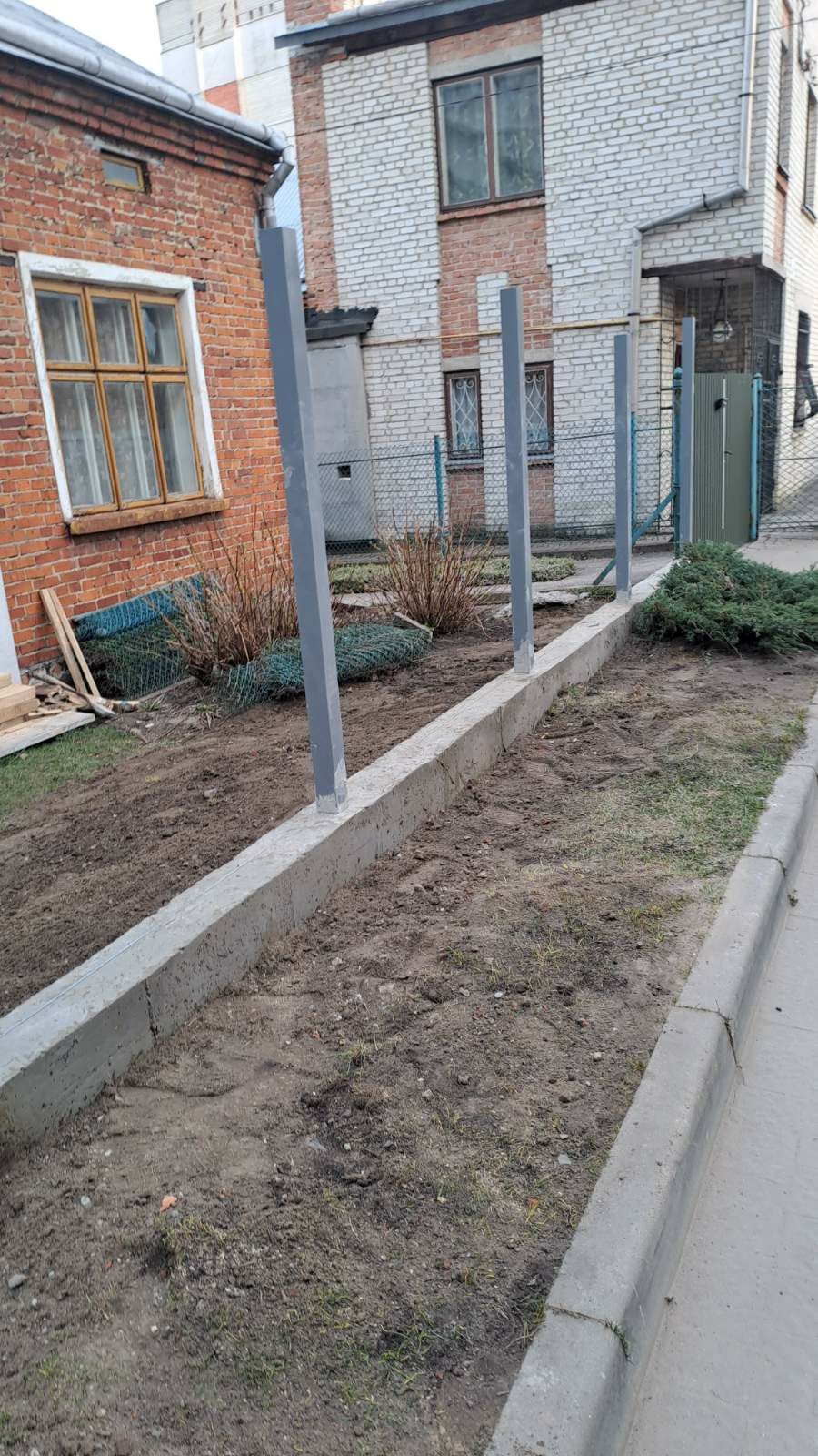 Паркани  Огорожі Бетонні роботи Фундаменти