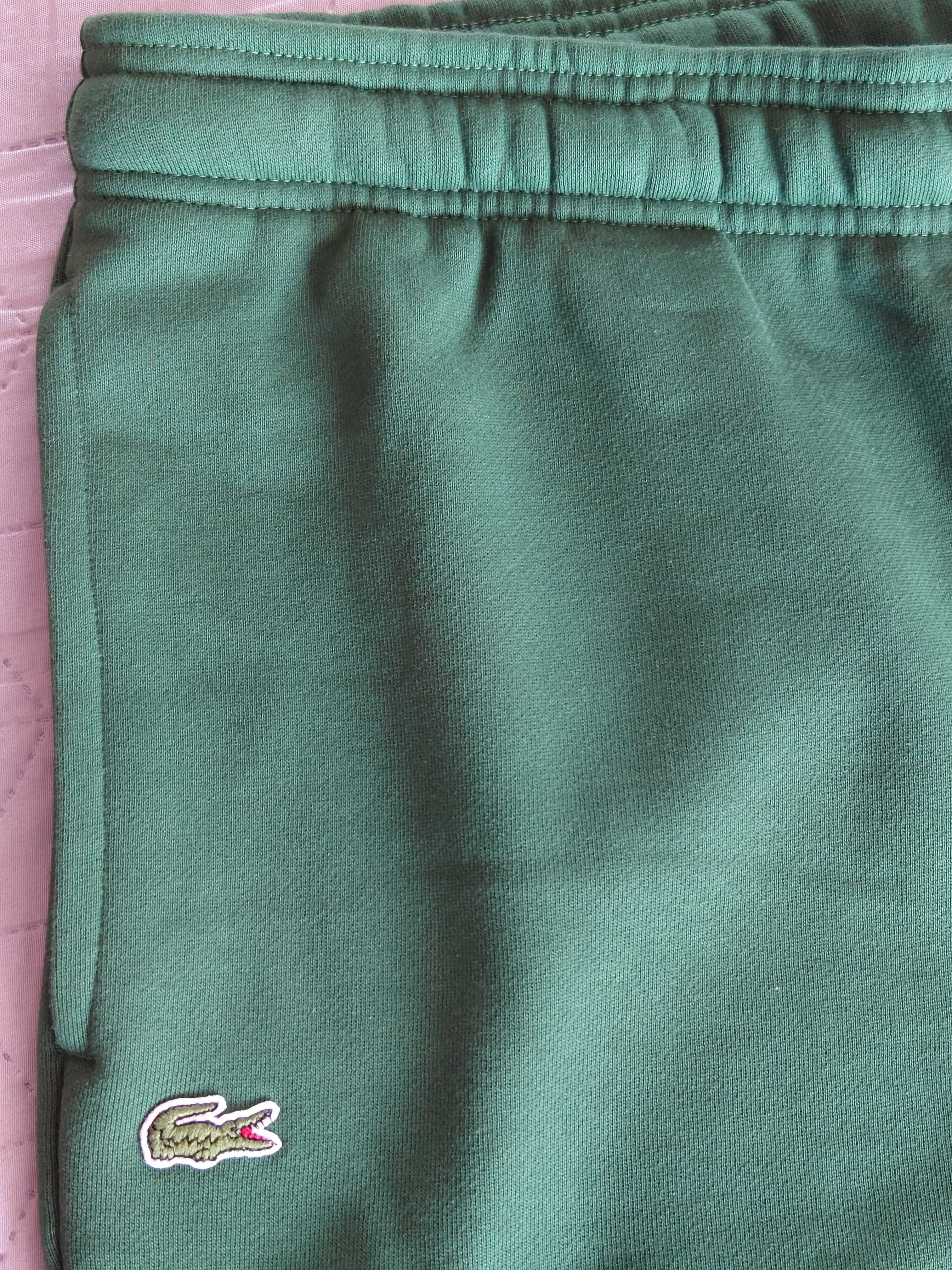Nowe spodnie dresowe Lacoste w kolorze zielonym