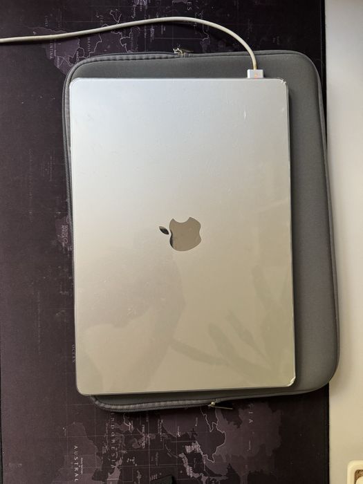 APPLE MacBook 2023 15,3" Retina M3 8GB RAM 256GB SSD